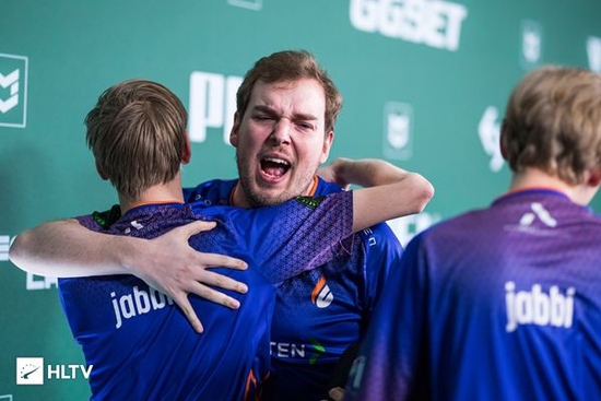 崩坏星穹铁道红A最佳出装与队伍搭配攻略